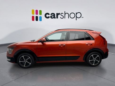 Used 2023 Kia Niro FWD image 2