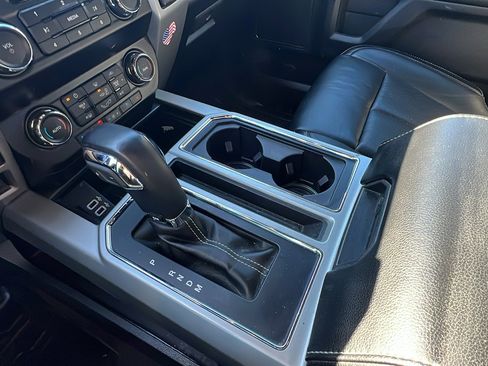 Used 2020 Ford F150 Lariat image 31