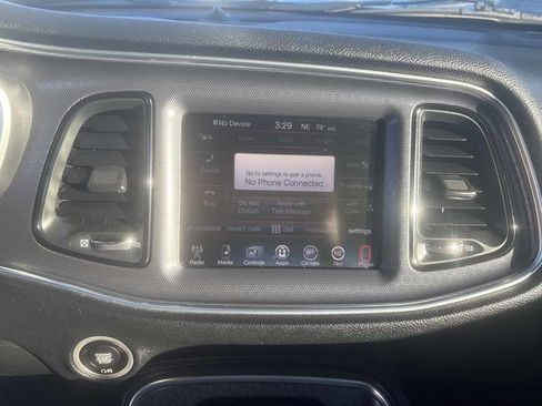 Used 2016 Dodge Challenger SXT Plus image 17