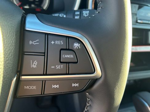 Used 2026 Toyota Highlander XSE image 18