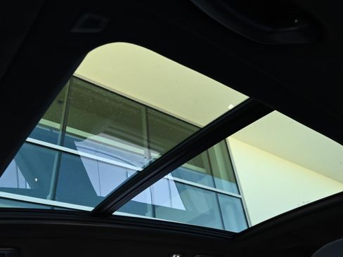 Certified 2023 BMW X7 xDrive40i w/ M Sport Package image 26