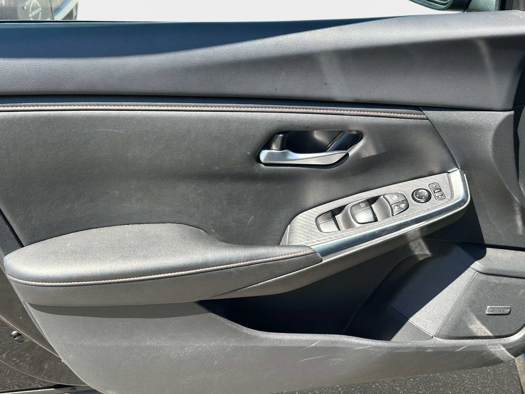 Certified 2023 Nissan Sentra SR w/ SR Premium Package FWD image 22