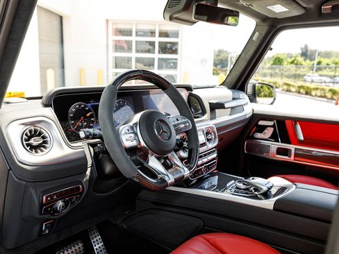 Used 2024 Mercedes-Benz G 63 AMG 4MATIC image 25