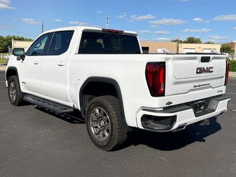 Used 2024 GMC Sierra 1500 AT4 image 13