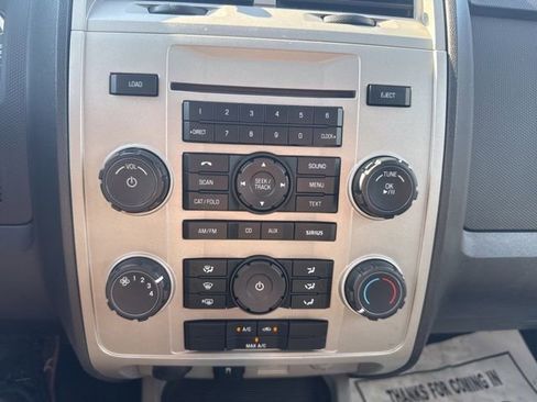 Used 2010 Ford Escape XLT image 18