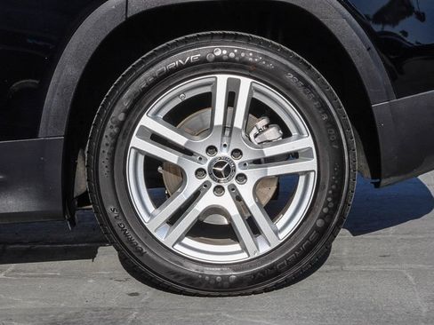 Used 2023 Mercedes-Benz GLB 250 4MATIC image 12