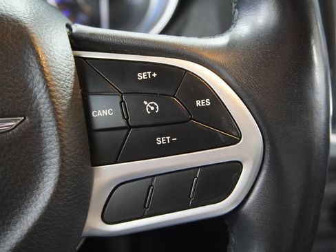 Used 2018 Chrysler 300 Touring w/ Sport Appearance Package RWD image 16