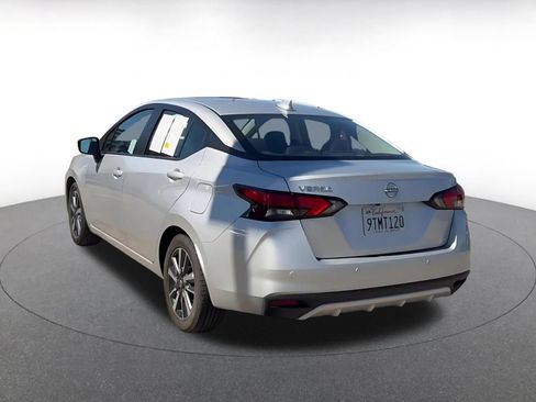 Used 2025 Nissan Versa SV FWD image 10