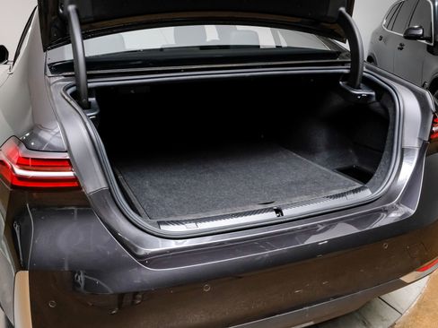 Used 2024 BMW 530i xDrive image 57