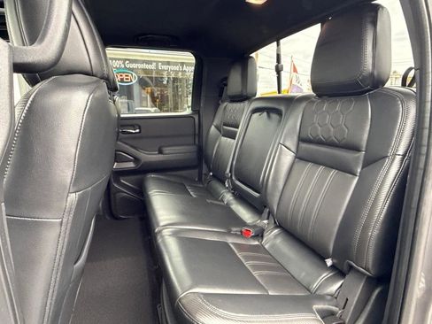 Used 2022 Nissan Frontier PRO-4X AWD/4WD image 17