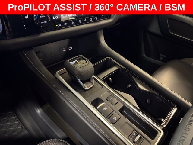 Used 2025 Nissan Pathfinder SL w/ Cargo Package FWD image 18