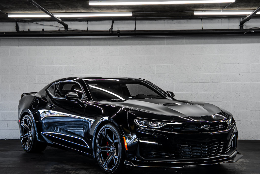 Used 2020 Chevrolet Camaro SS RWD image 7