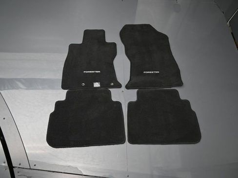 Used 2024 Subaru Forester Premium image 39