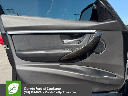 Used 2018 BMW 330i xDrive Sedan w/ Convenience Package AWD/4WD image 19