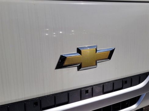 New 2025 Chevrolet Low Cab Forward image 10