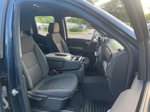 Used 2020 Chevrolet Silverado 1500 Custom Trail Boss w/ Custom Convenience Package AWD/4WD image 17
