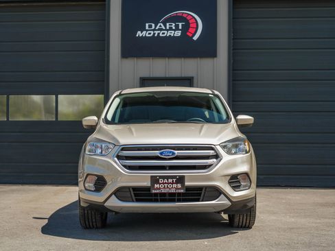 Used 2017 Ford Escape SE AWD/4WD image 2