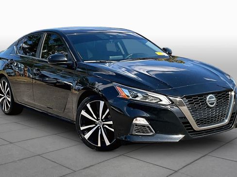 Used 2021 Nissan Altima 2.5 SR w/ SR Premium Package FWD image 3