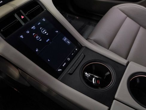 Used 2022 Porsche Taycan 4S image 26