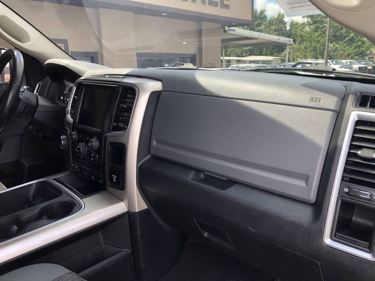 Used 2017 RAM 1500 Outdoorsman AWD/4WD image 8