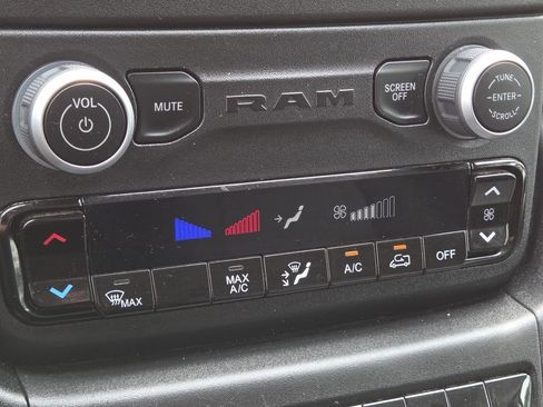 Used 2023 RAM ProMaster 2500 FWD image 26