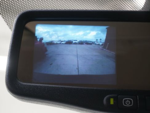 Used 2009 Chevrolet Traverse LT FWD image 19