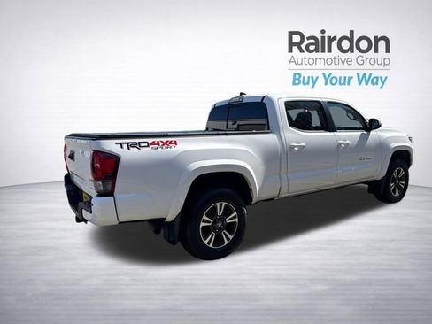 Used 2019 Toyota Tacoma TRD Sport w/ Technology Package image 8