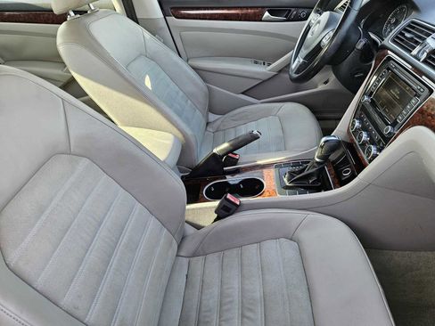Used 2013 Volkswagen Passat TDI SEL Premium image 14