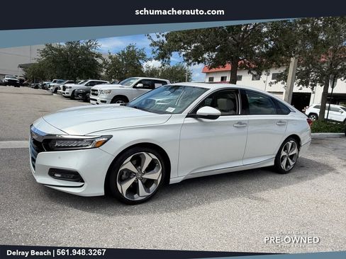 Used 2018 Honda Accord Touring image 3