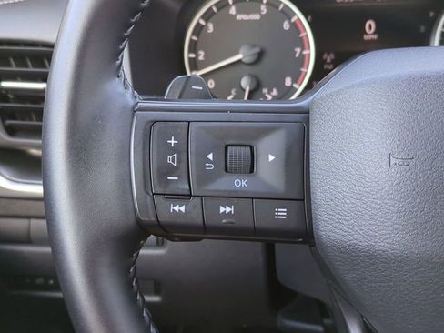 Used 2025 Nissan Rogue SV AWD/4WD image 22