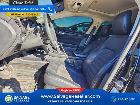 Used 2018 Ford Fusion SE w/ Equipment Group 201A image 9