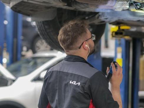 Used 2023 Toyota RAV4 XLE Premium image 6