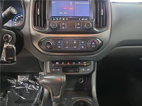 Used 2019 Chevrolet Colorado Z71 image 11