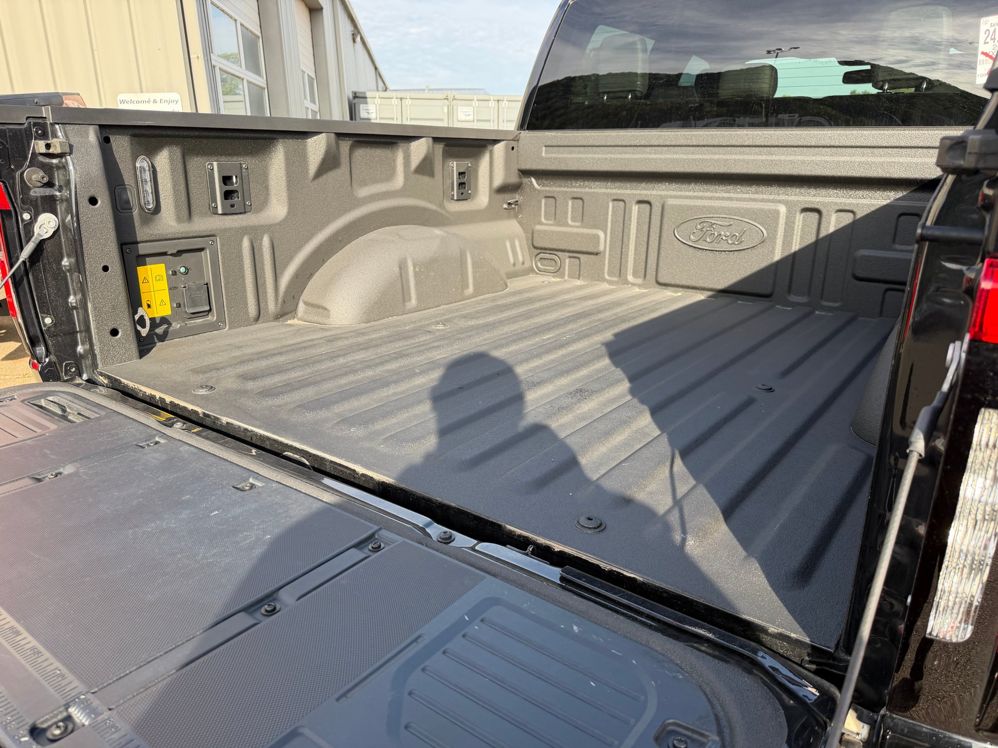 Used 2025 Ford F150 Lightning Flash AWD/4WD image 12