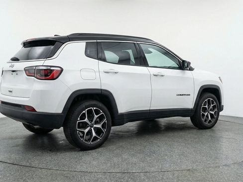 Used 2025 Jeep Compass Limited AWD/4WD image 9