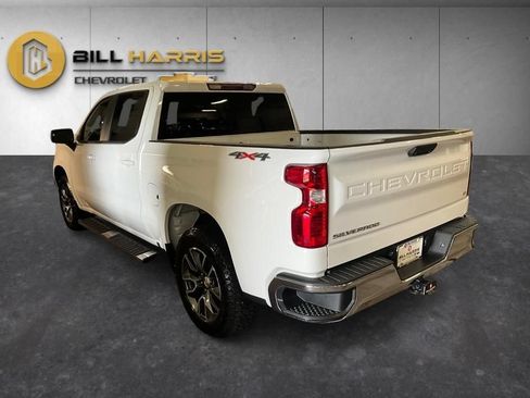 Used 2023 Chevrolet Silverado 1500 LT AWD/4WD image 12