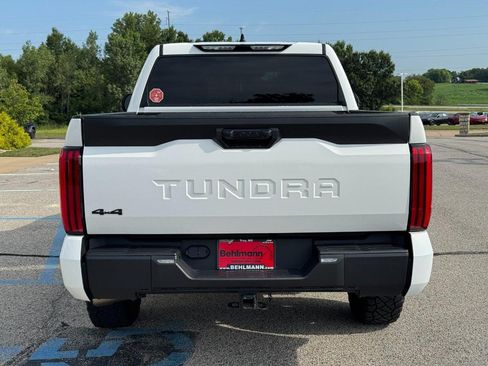 Used 2022 Toyota Tundra SR5 AWD/4WD image 5