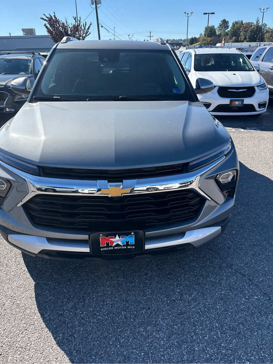 Used 2025 Chevrolet TrailBlazer LT AWD/4WD image 22