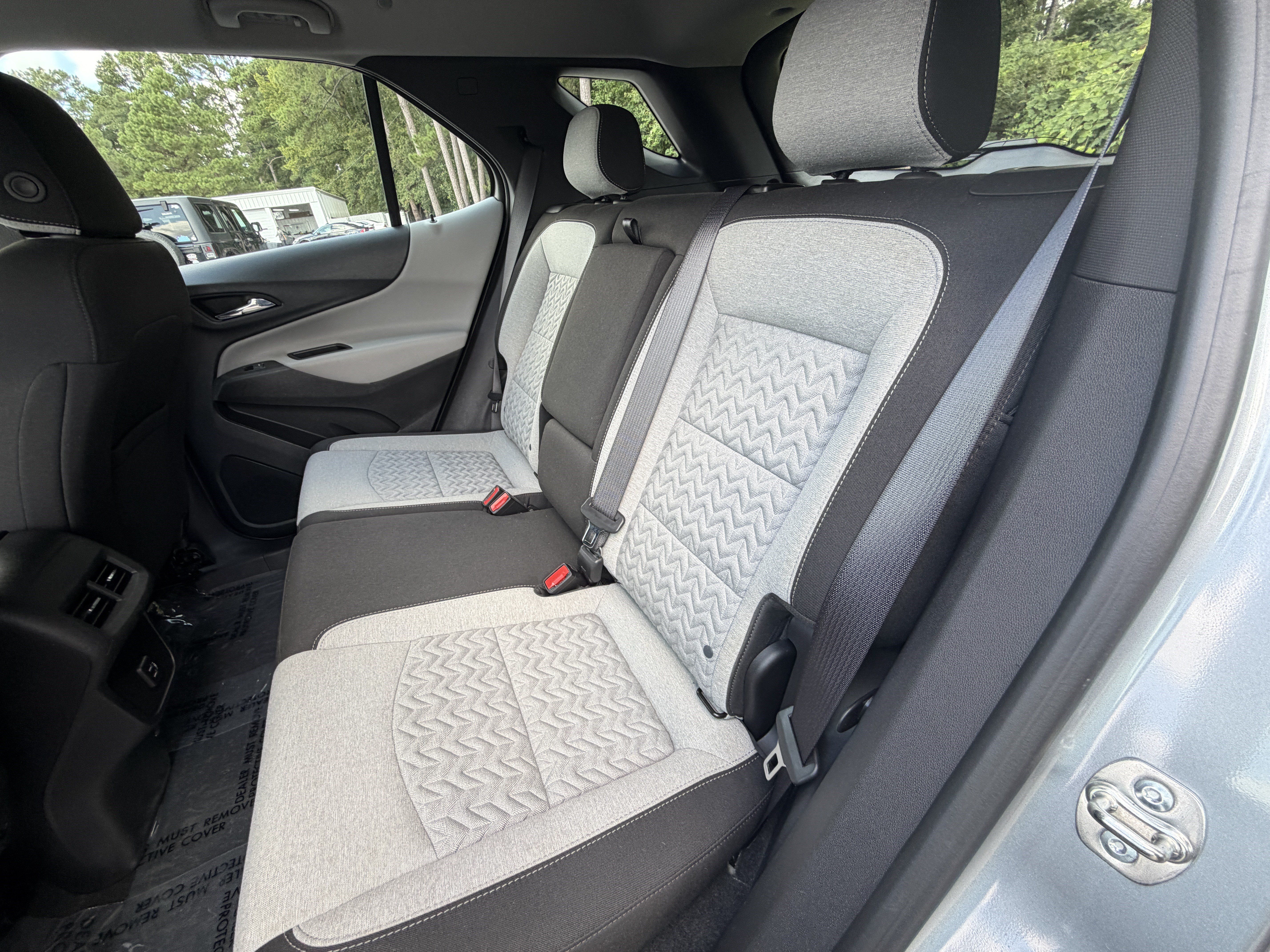 Used 2024 Chevrolet Equinox LS FWD image 15