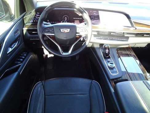 Certified 2024 Cadillac Escalade ESV Premium Luxury image 15