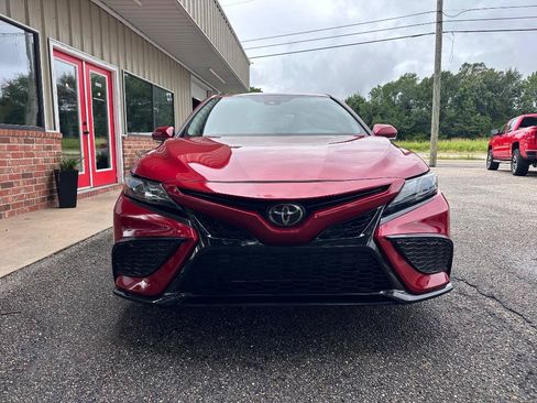 Used 2023 Toyota Camry SE FWD image 4