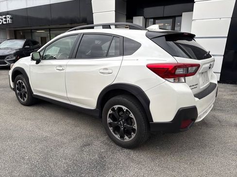 Used 2023 Subaru Crosstrek 2.0i Premium image 3