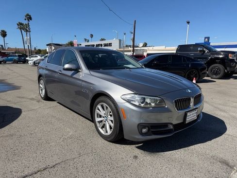 Used 2016 BMW 528i Sedan RWD image 4