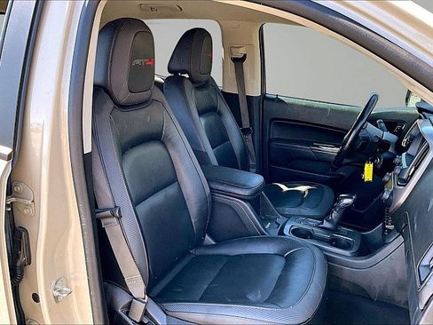 Used 2022 GMC Canyon AT4 w/ Driver Alert Package AWD/4WD image 9