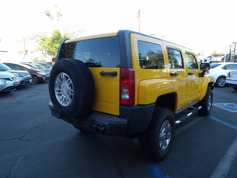 Used 2007 HUMMER H3 AWD/4WD image 3