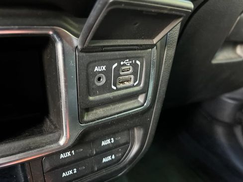 Used 2022 Jeep Wrangler Unlimited Sport AWD/4WD image 33
