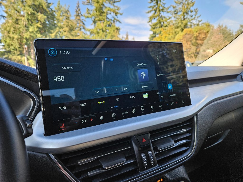 Used 2025 Ford Escape SE w/ PHEV Premium Package FWD image 27