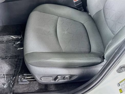 Certified 2025 Toyota RAV4 XLE FWD image 20