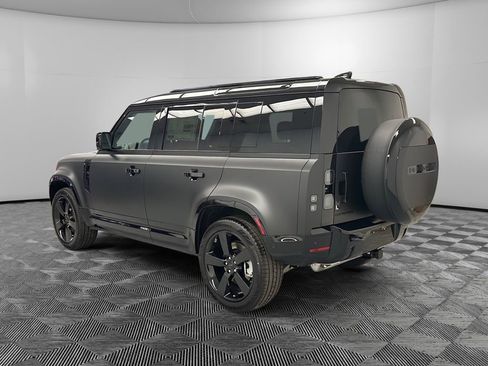 New 2026 Land Rover Defender 110 X-Dynamic SE AWD/4WD image 3