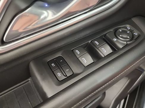 Used 2021 GMC Yukon SLT AWD/4WD image 25